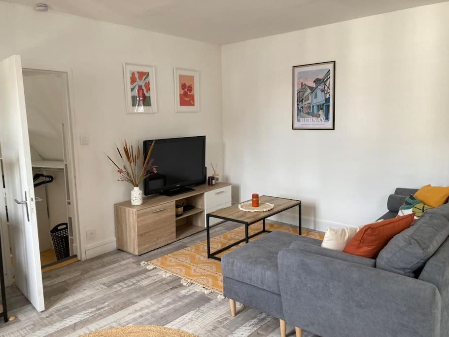 Cosy Appartement Hyper Centre Bernay  Buitenkant foto